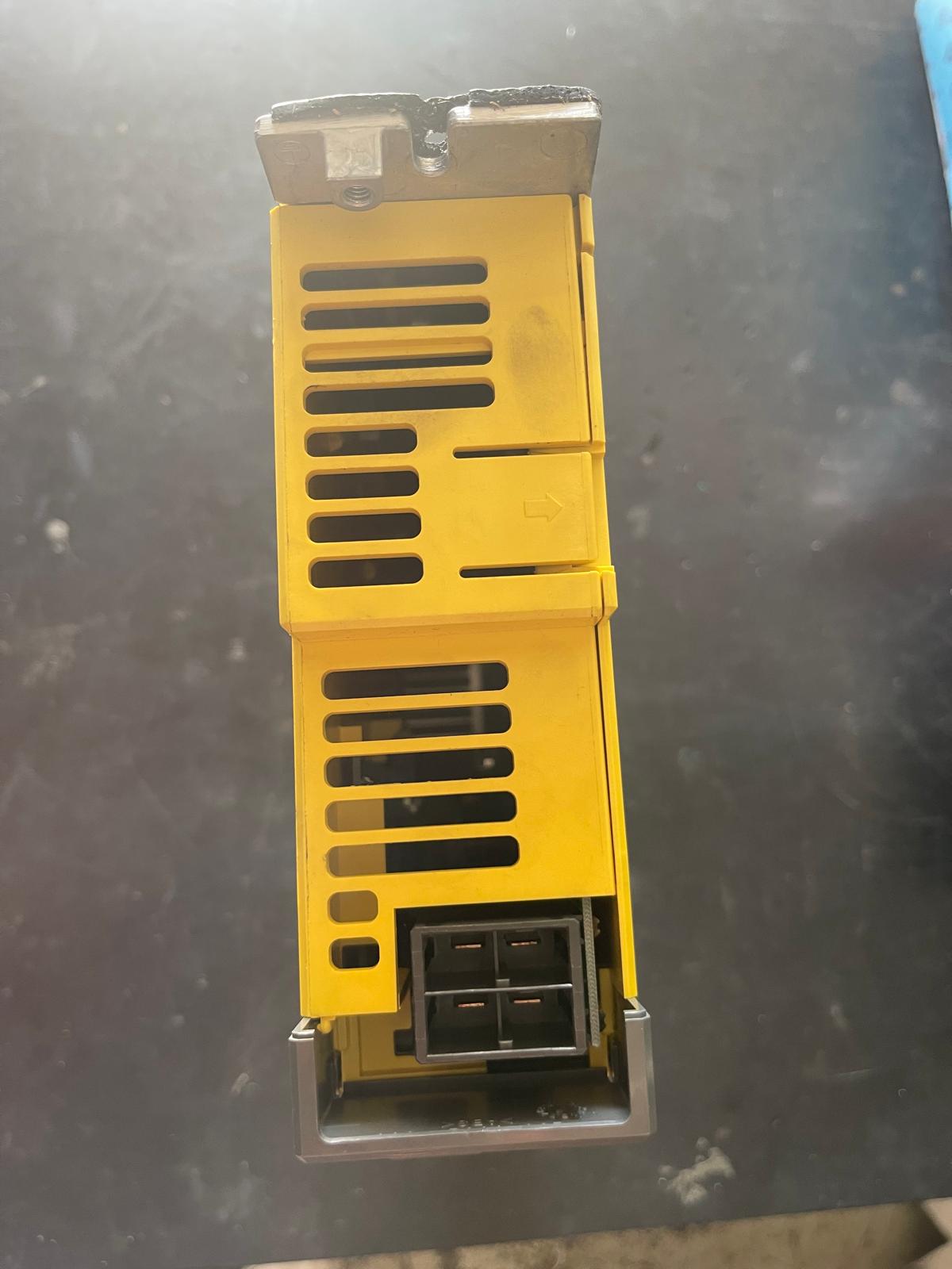 Servoamplificatore A06B-6114-H103 USATO — foto 4
